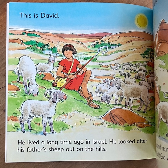 Usborne Bible Tales: David & Goliath Storybook - softcover - Picture 5 of 16